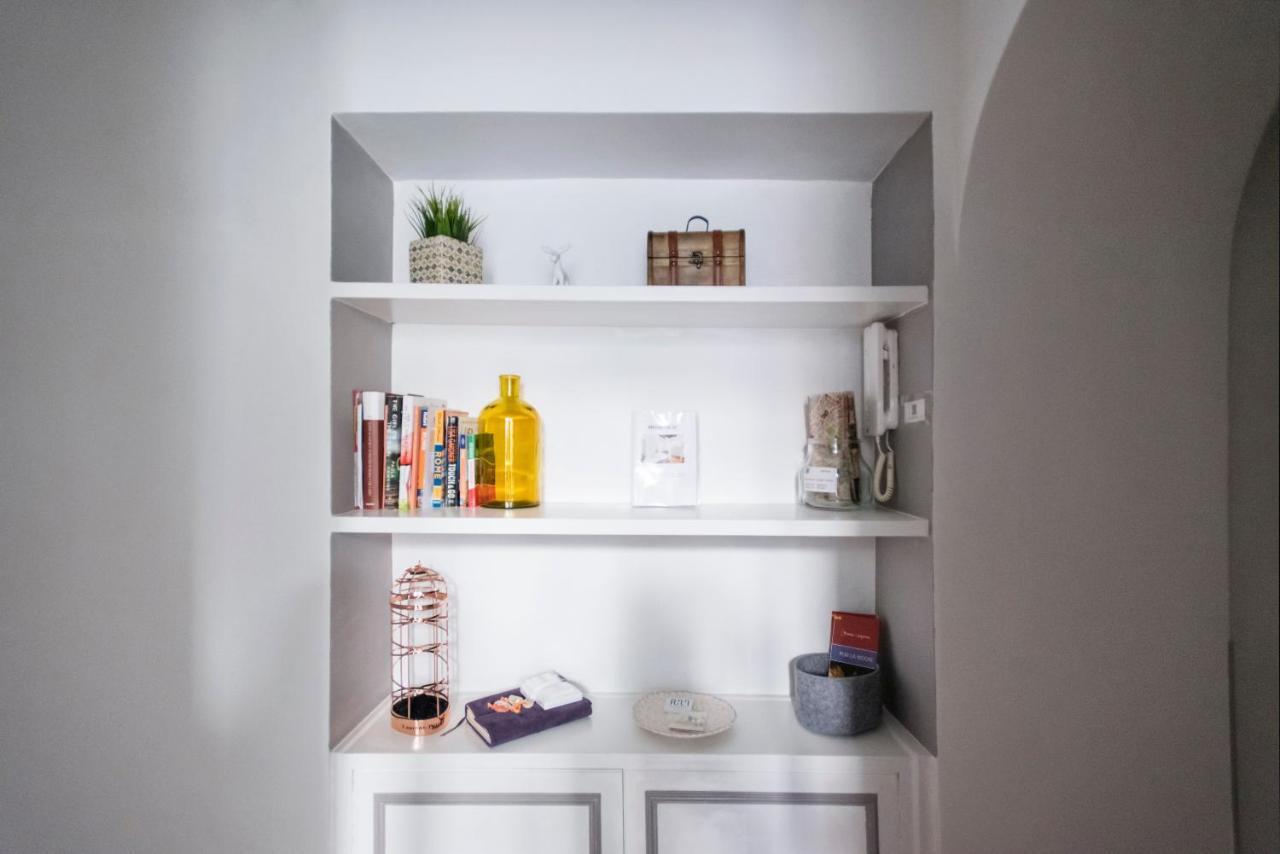 Apartment Near Trevi Fountain Рим Екстериор снимка