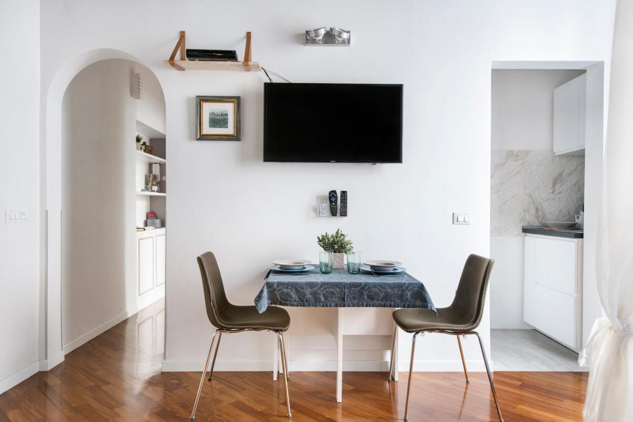 Apartment Near Trevi Fountain Рим Екстериор снимка